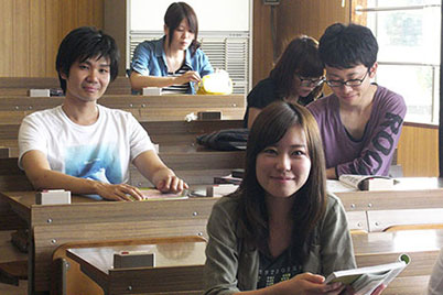 秋田北部自動車学校の合宿の様子